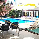 Konukevi Cc's Butik 3*