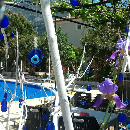 Casa de hóspedes Cc's Butik 3*